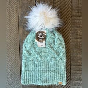 D&Y Cozy Mint-Green Vegan Faux Fur Pom Beanie (NWT)